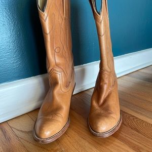 Frye boots. Western , Cowgirl, Cowboy.